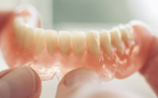 Обзор зубных протезов на присосках — на один или несколько зубов: виды, фото, цены